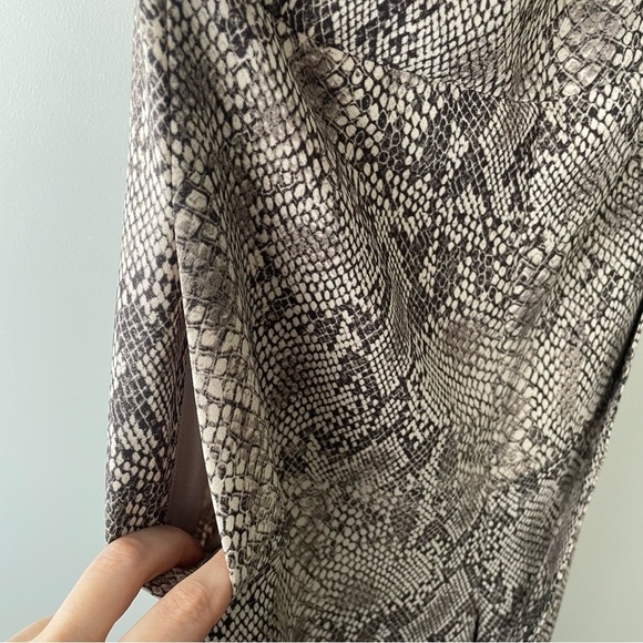 Babaton Altamiro Strapless Wide Leg Jumpsuit Romper Animal Print Snake Print - Picture 5 of 9